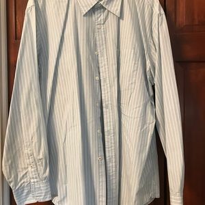 Like New long sleeve dress shirt - IZOD great shirt for fall